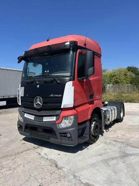 Tracteur Mercedes Actros 1845