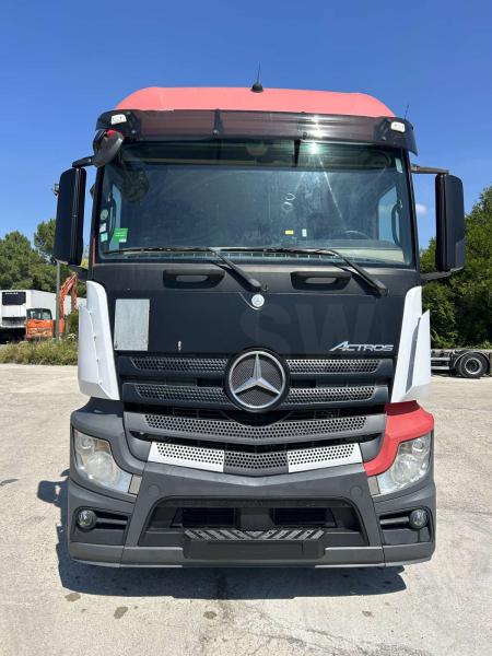 Tracteur Mercedes Actros 1845