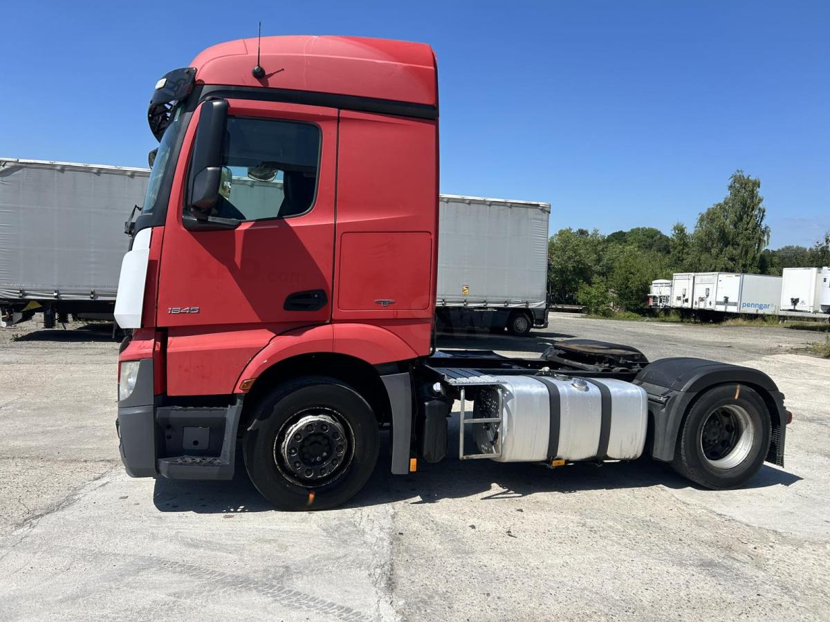 Tracteur Mercedes Actros 1845
