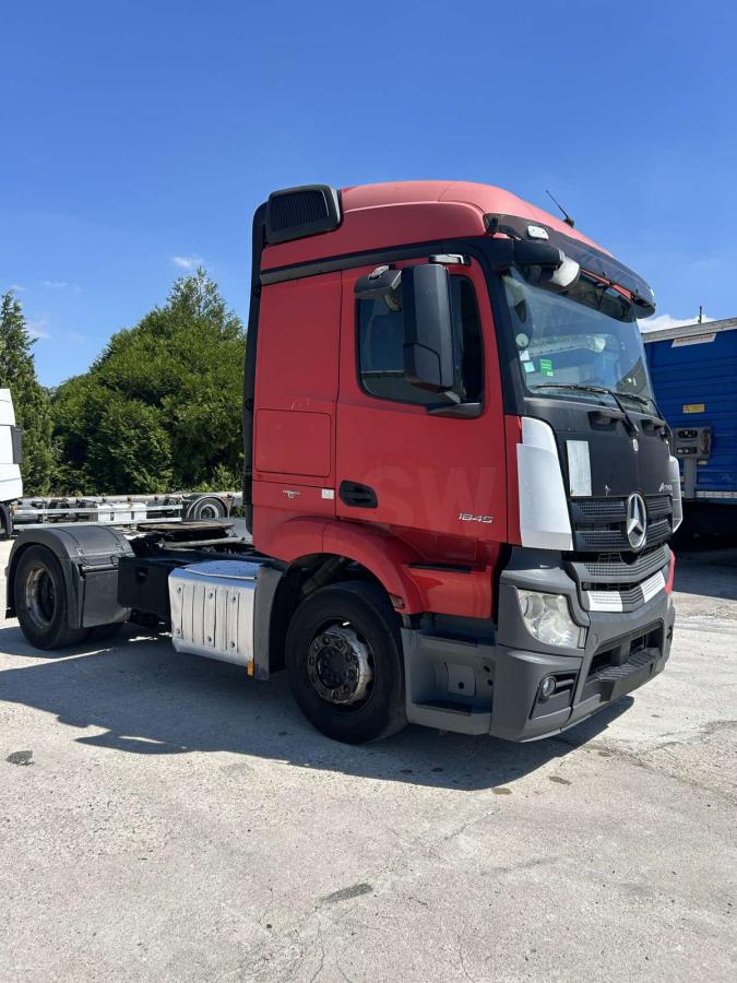Tracteur Mercedes Actros 1845