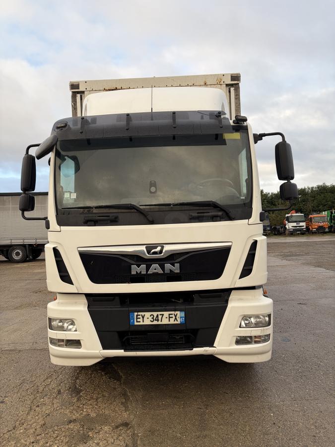 Camion MAN TGM