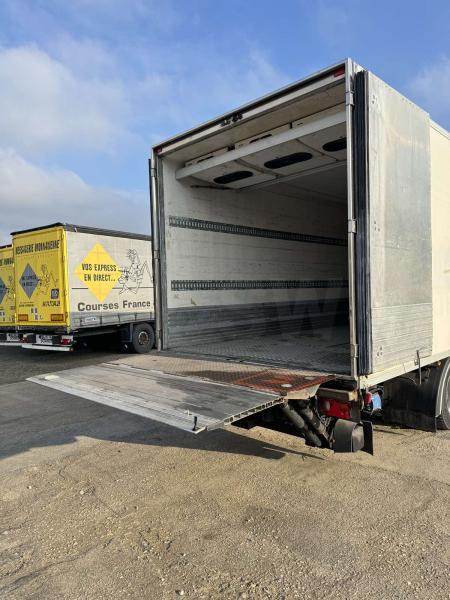 Ciężarówka Iveco Eurocargo 160E30