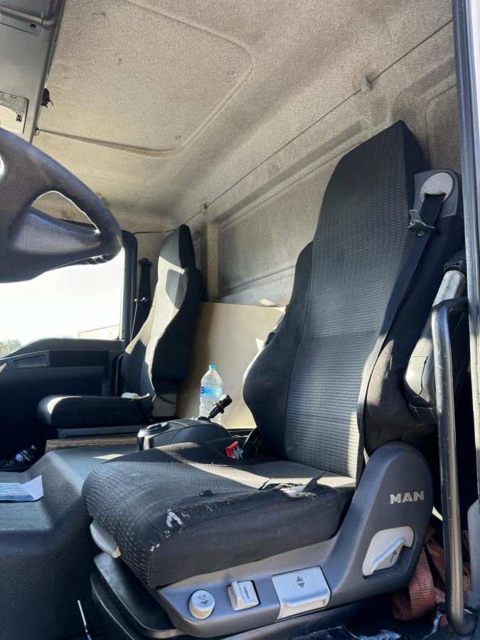 Ciężarówka MAN TGM 18.250