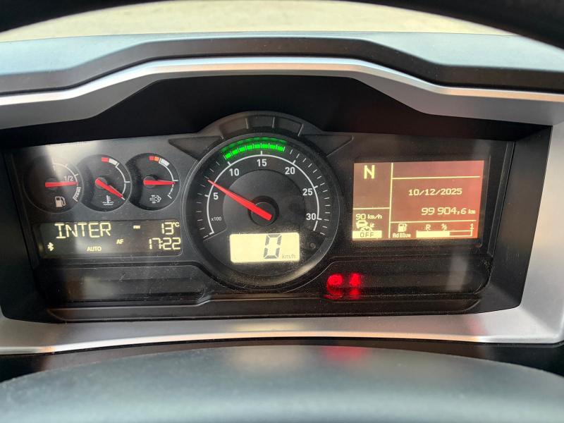 Camion Renault D-Series 240.12