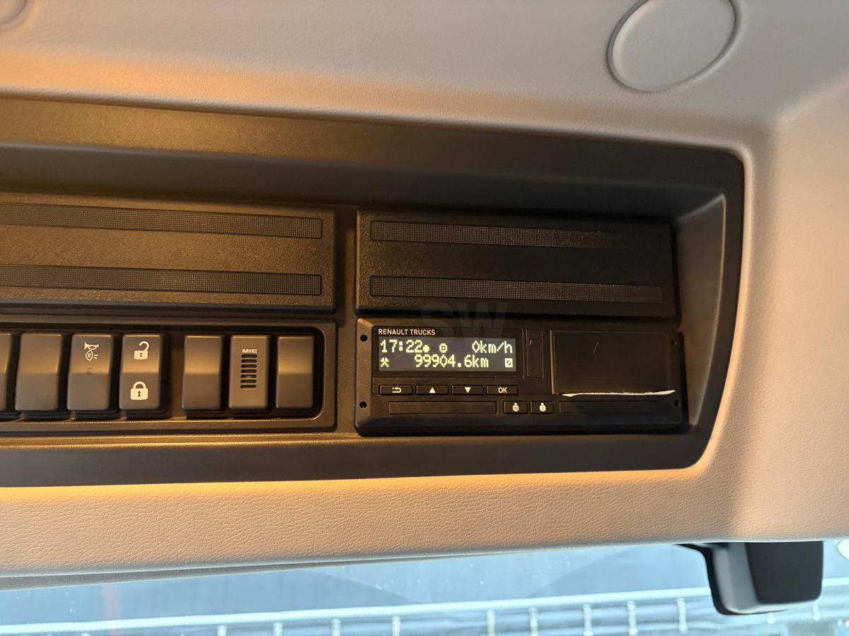 Camion Renault D-Series 240.12