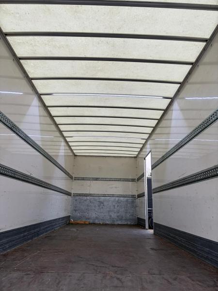 Camion Renault D-Series 240.12