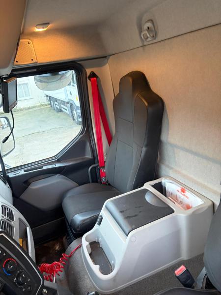 Camion Renault D-Series 240.12