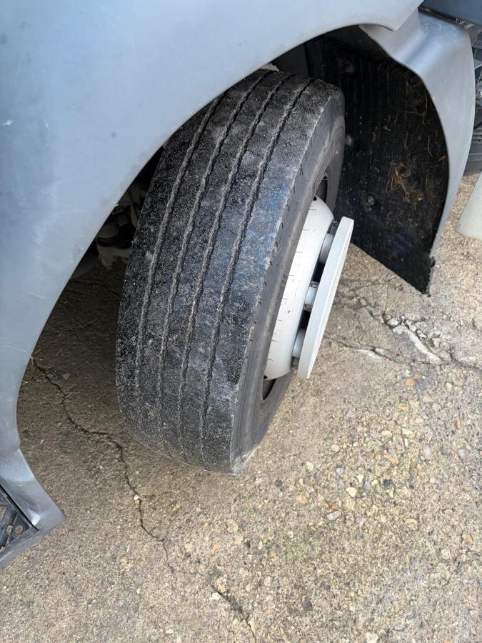 Camion Renault D-Series 240.12