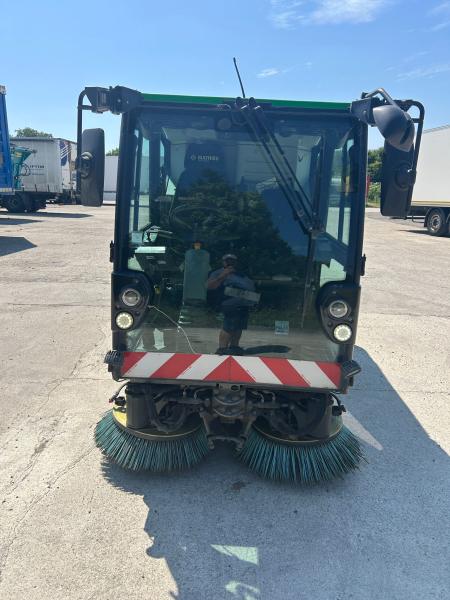 Road network trucks Mathieu Azura