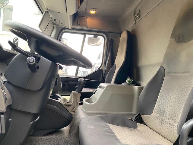 Truck Renault Midlum 270