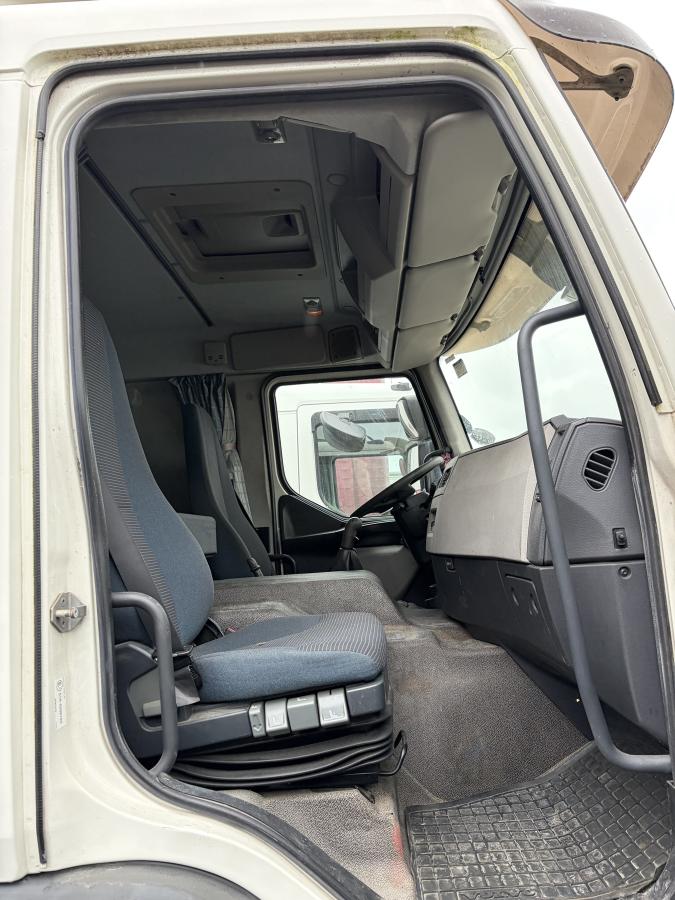 Camion Volvo FE 300