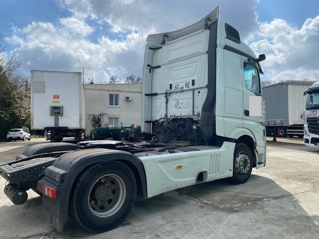 Tracteur Mercedes Actros 1846