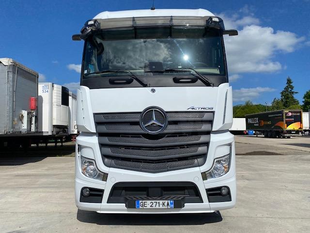 Cabeza tractora Mercedes Actros 1846
