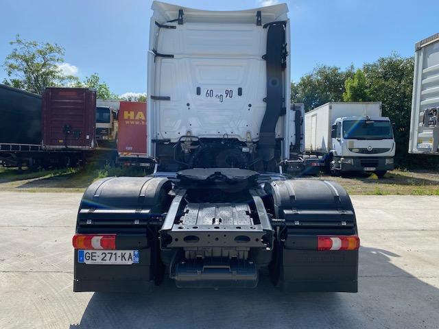 Cabeza tractora Mercedes Actros 1846