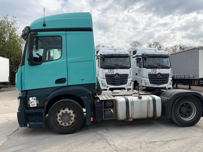 Cabeza tractora Mercedes Actros