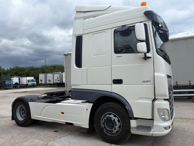 Tracteur DAF XF 530