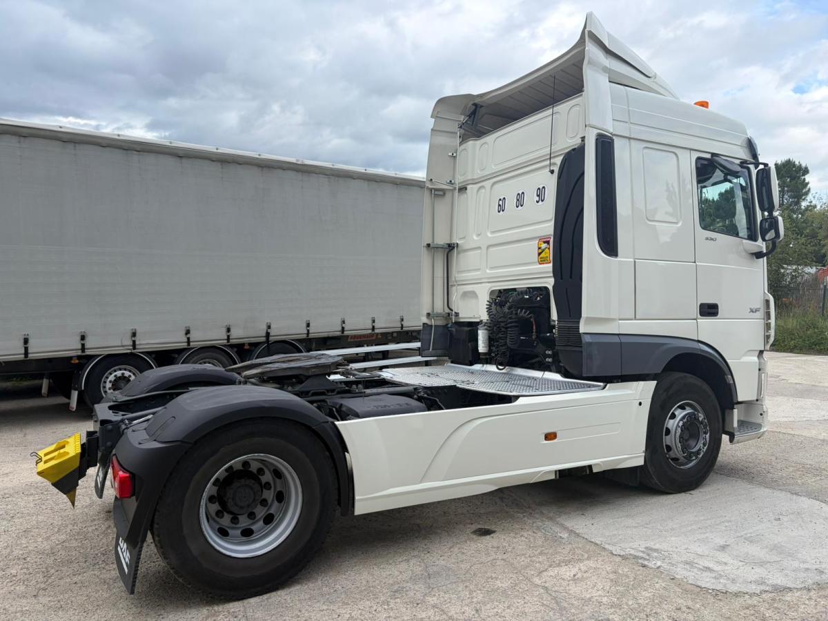 Tracteur DAF XF 530