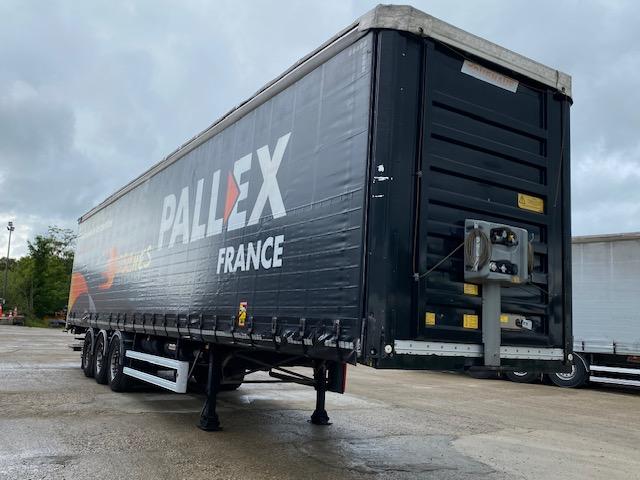 Semi-remorque Fruehauf Non spécifié