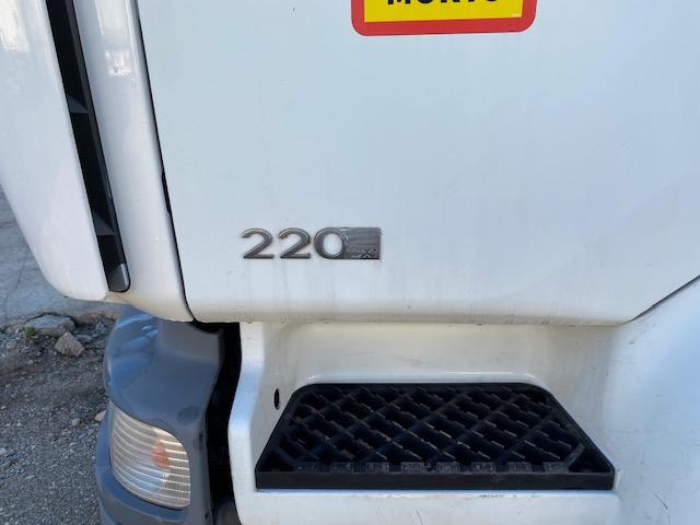 Camion Renault Midlum 220