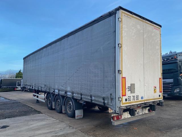 Semi-remorque Fruehauf Non spécifié
