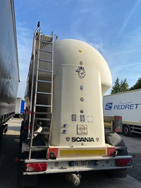 Semi-remorque Feldbinder Non spécifié