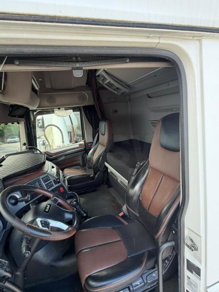 Tracteur DAF XF 530