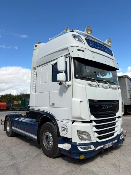 Tracteur DAF XF 530