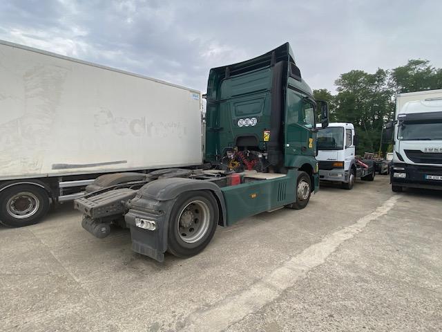Tracteur Mercedes Actros 1845