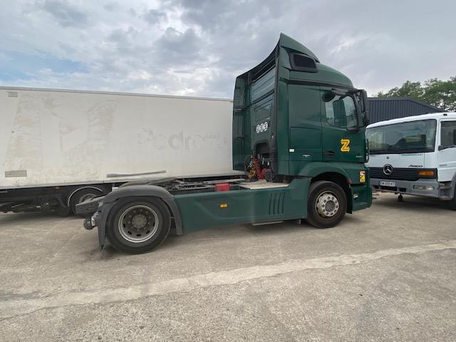 Tracteur Mercedes Actros 1845