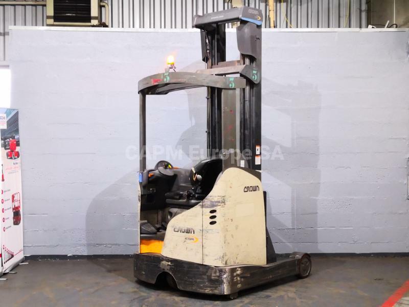 Carrello elevatore retrattile Crown ESR5000-1.4
