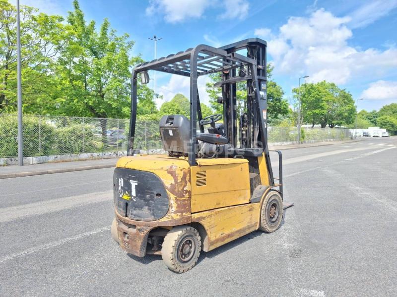 Wózek widłowy Caterpillar EP25KP