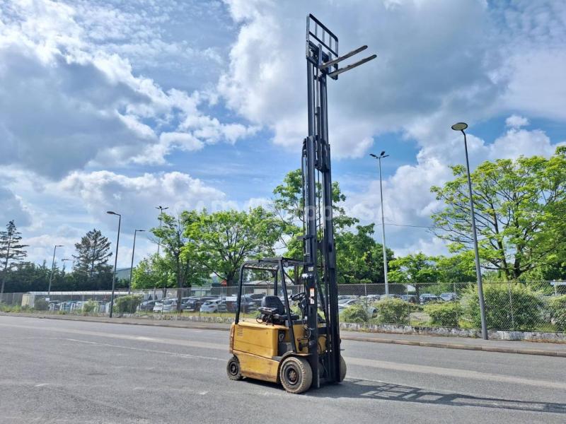 Wózek widłowy Caterpillar EP25KP