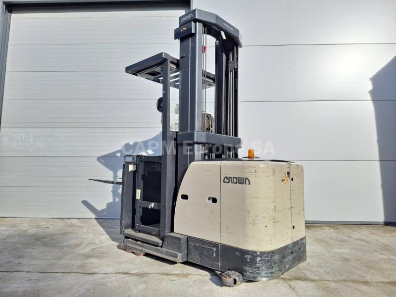 Order picker Crown SP3522-1.0