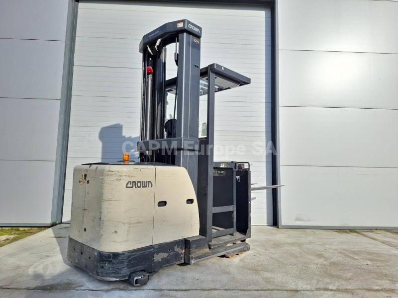 Order picker Crown SP3522-1.0