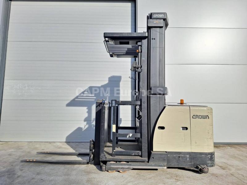 Order picker Crown SP3522-1.0
