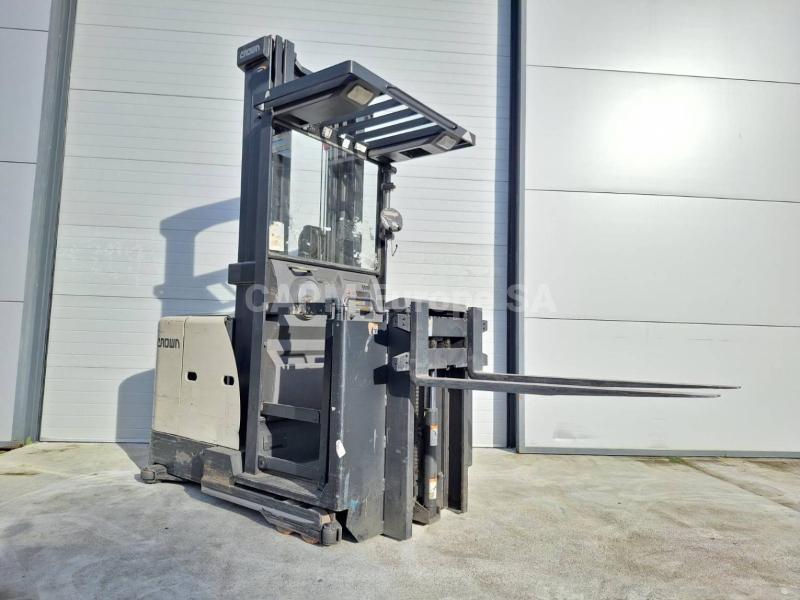 Order picker Crown SP3522-1.0