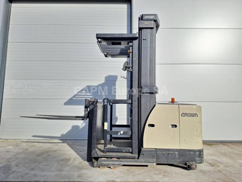 Order picker Crown SP3522-1.0