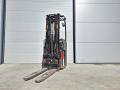 Hochhubwagen Hochhubwagen mit Fahrerstand Caterpillar                 NSR16NI