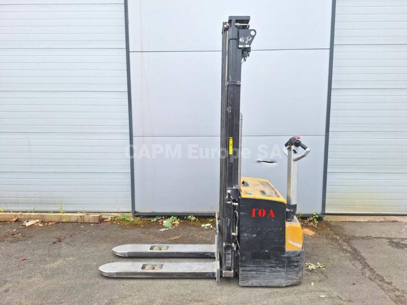 Stacker Caterpillar NSP16N2