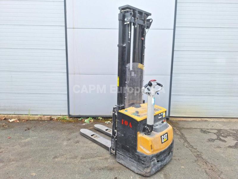 Stacker Caterpillar NSP16N2