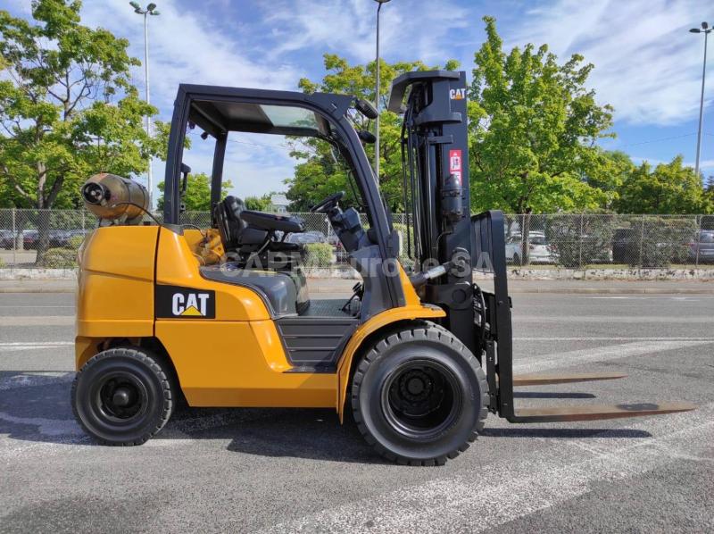 Heftruck Caterpillar GP40N