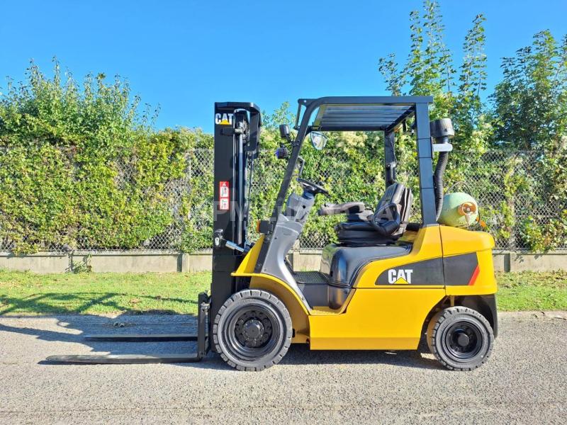 Forklift Caterpillar GP25NTD