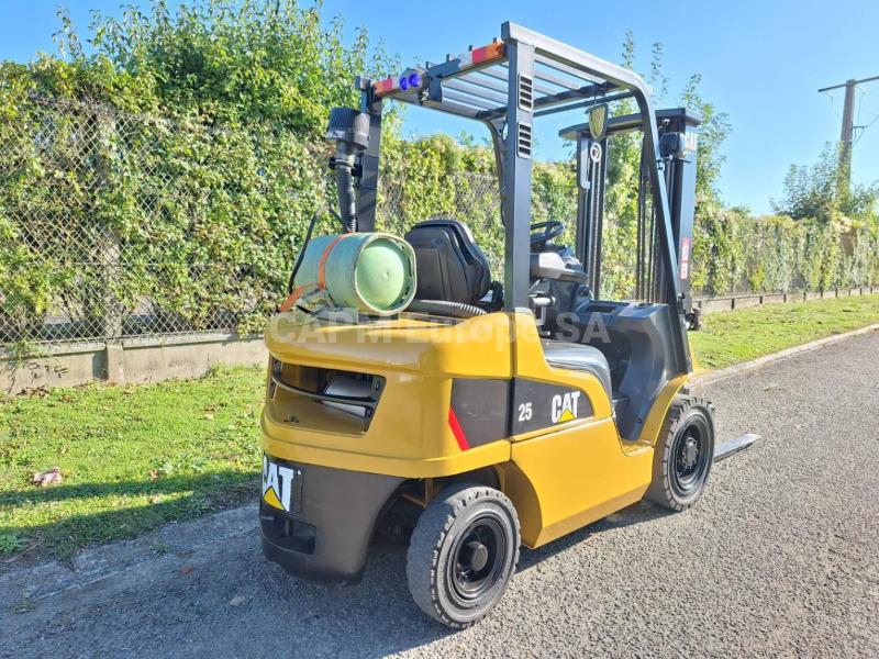 Carrelli elevatori Caterpillar GP25NTD