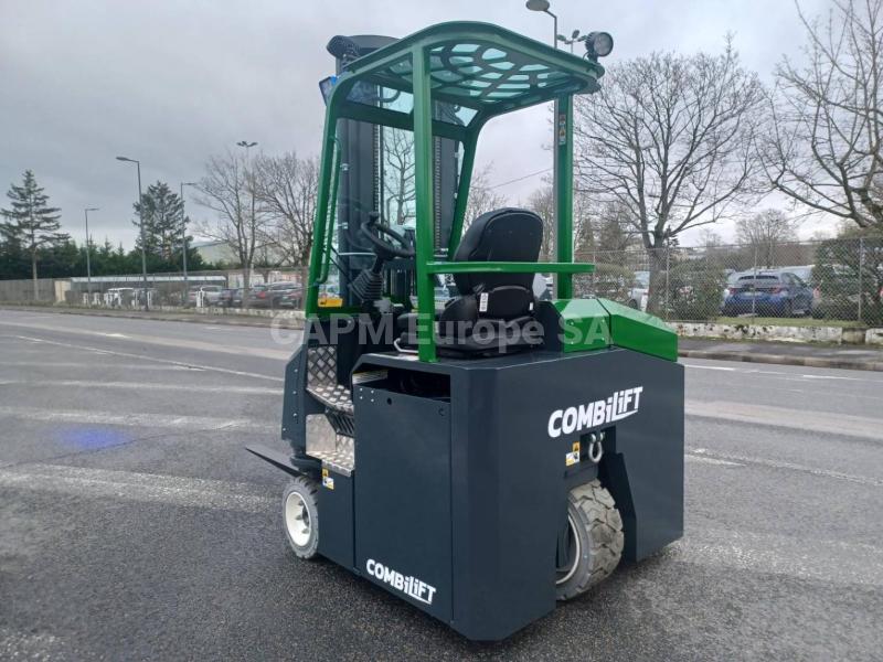 carretilla multidireccional Combilift CBE3000