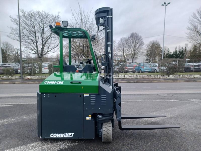 Mehrwege-Seitenstapler Combilift CBE3000