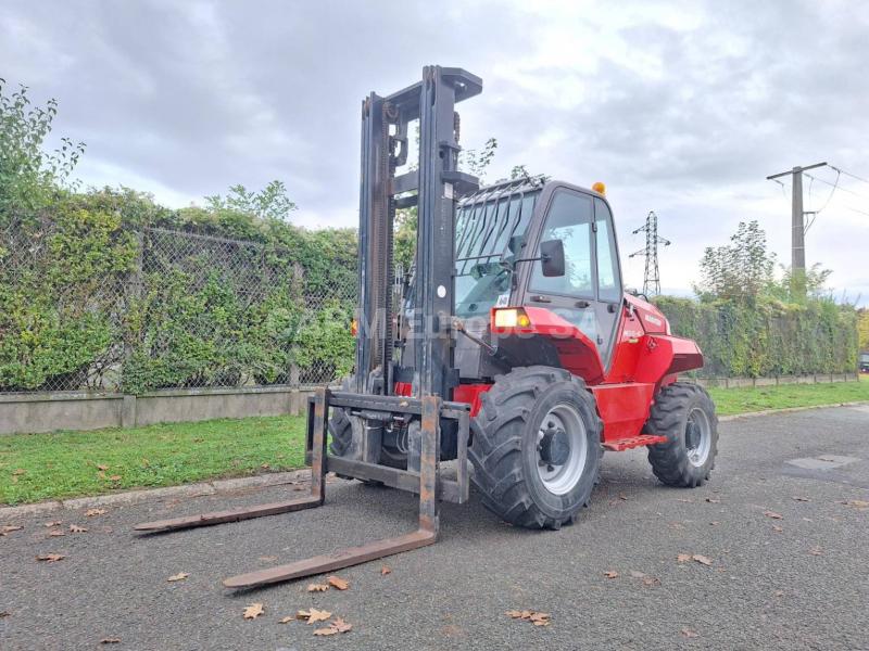 All-terrain forklift Manitou M26-4 T3B