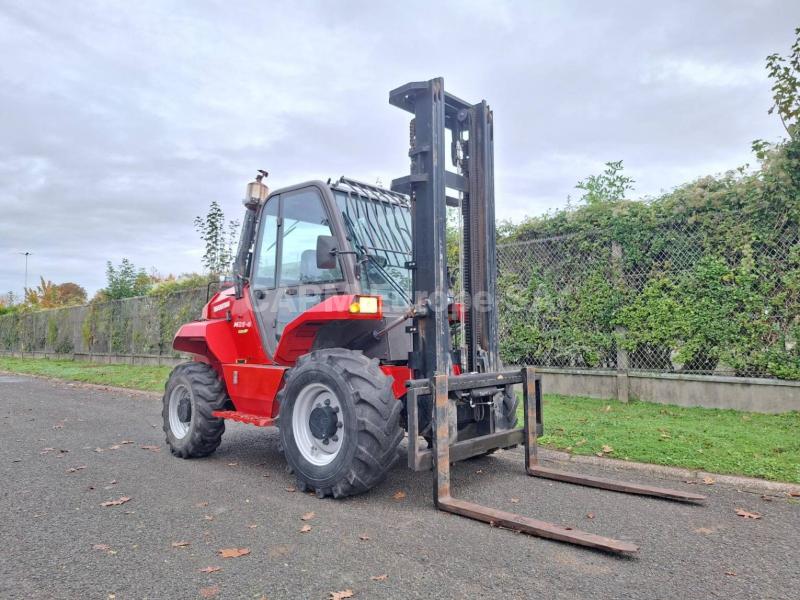 All-terrain forklift Manitou M26-4 T3B