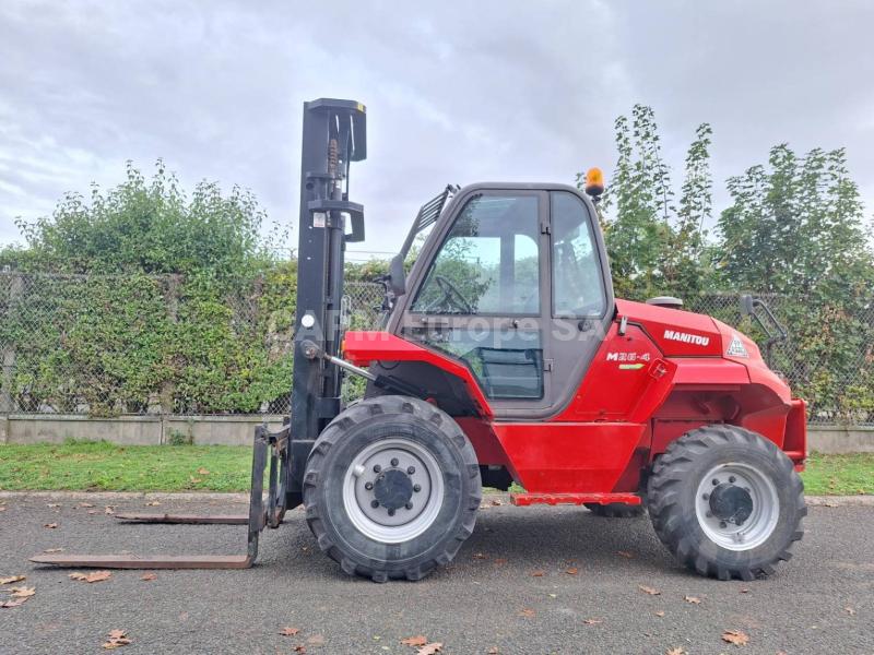 All-terrain forklift Manitou M26-4 T3B