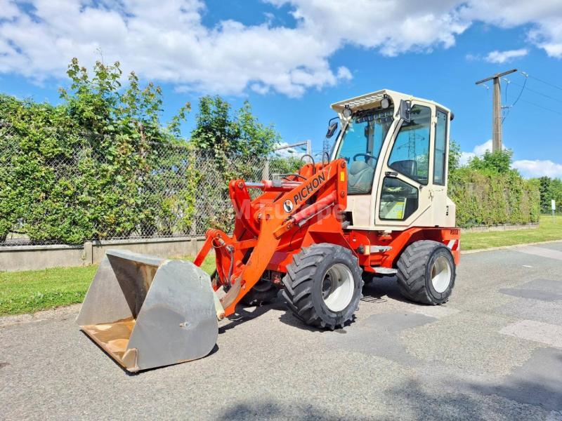 Loader Pichon P510