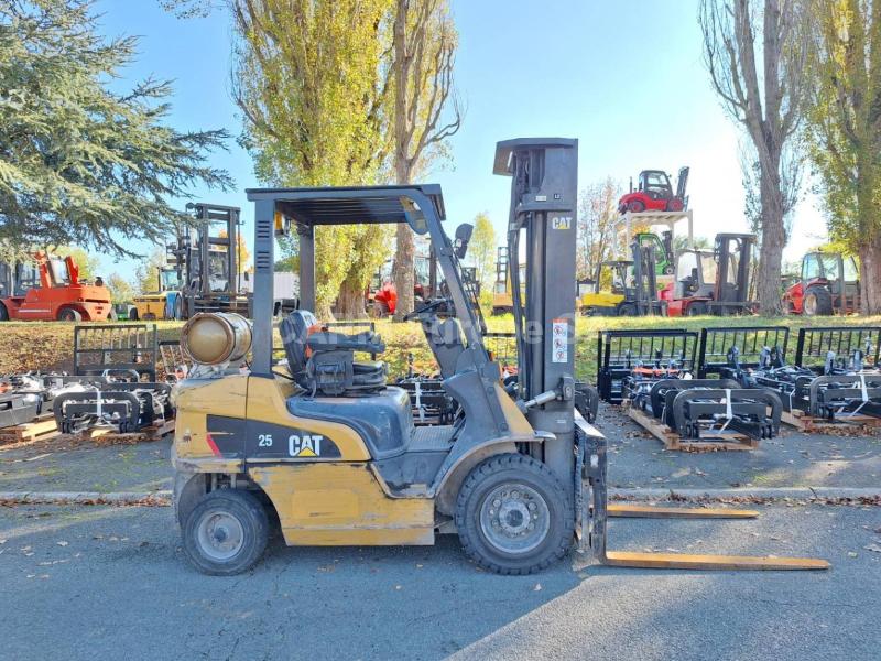 Carrelli elevatori Caterpillar GP25NT